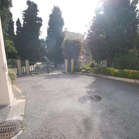 Grand Calme Avec Parking Prive - Fr-1-196-411 Apartment